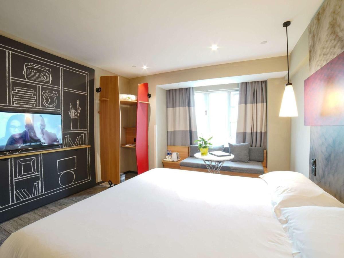 Отель Ibis Chengdu West Jingcui Road Экстерьер фото
